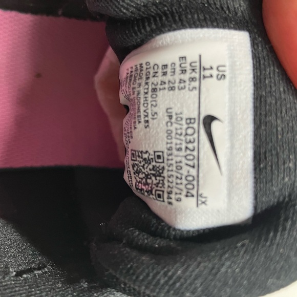 Nikes Revolution Size 11 EUC - Picture 5 of 7